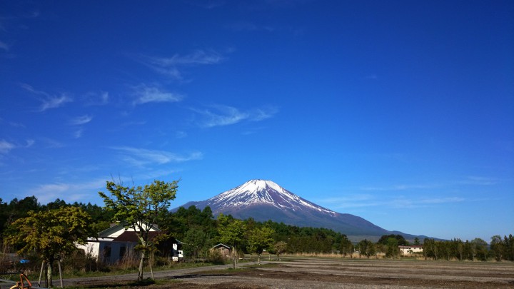 嵐の後の富士山は綺麗です