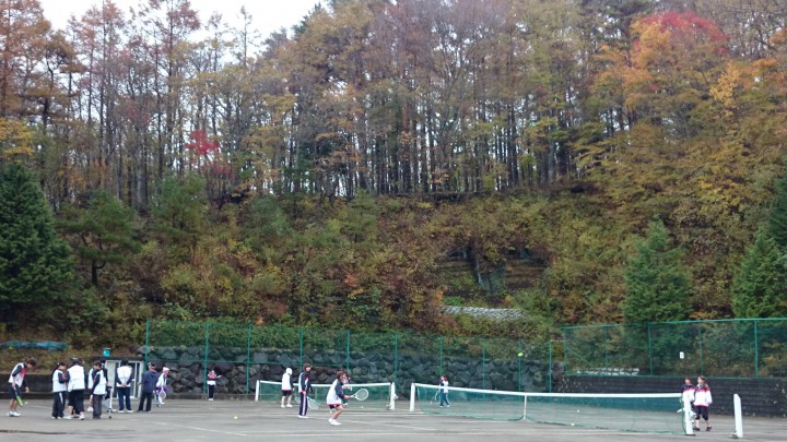 雨ですが午後からテニスができました。