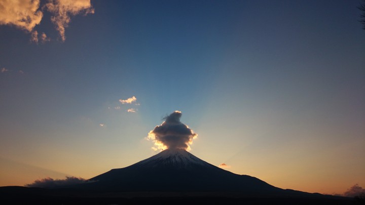 富士山頂の雲