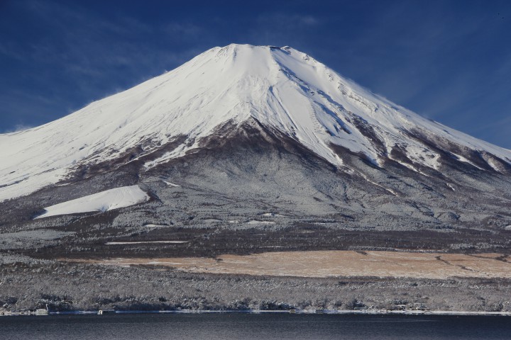 11月。雪山になった富士山がすごい新鮮できれいです。