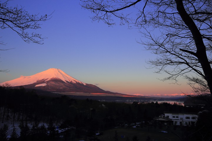 共立ロッヂ展望台からの紅富士