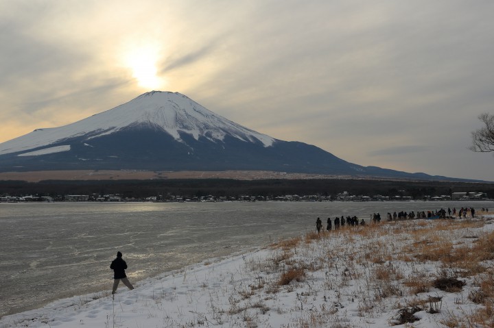 ダイヤモンド富士の撮影は薄曇りでした。