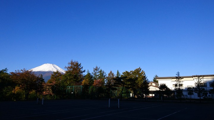 富士山頂の雪、はっきり見えました。
