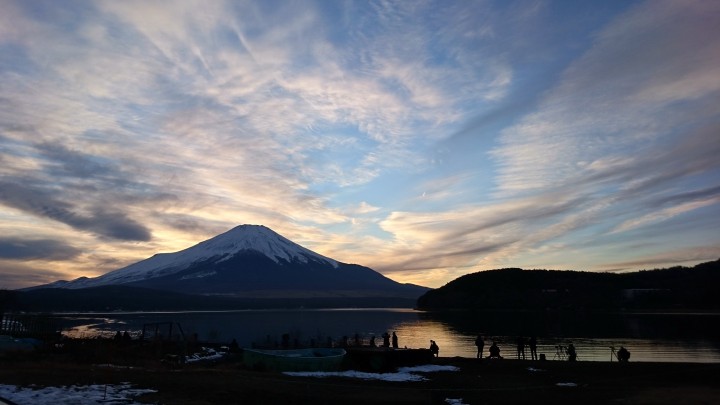 今日の富士山、多くのカメラマンがいました。