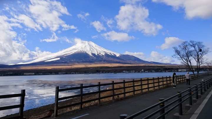 透き通る富士山が美しい〜山中湖〜