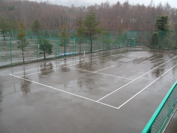 今日は雨。〜第1コート完成!!〜　共立テニスロッヂ