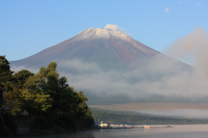 【2012初冠雪】富士山に雪が降りました…平年より１８日早いです