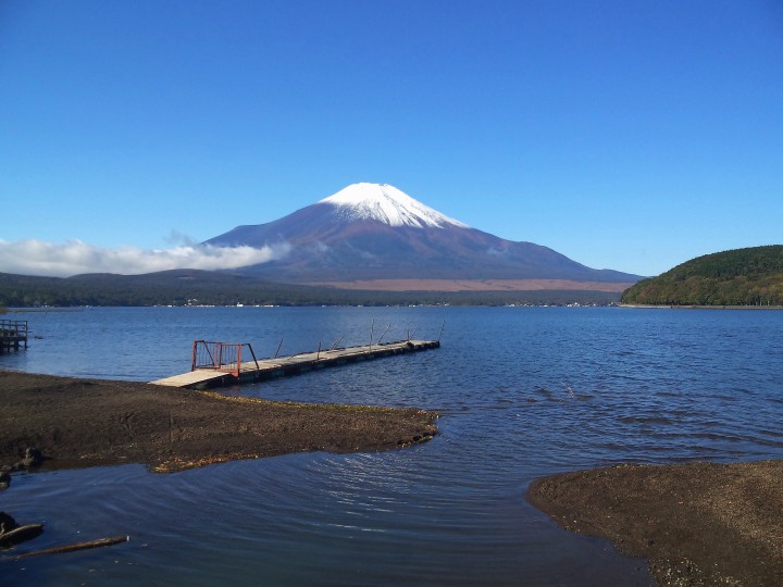 富士山に雪が降りました