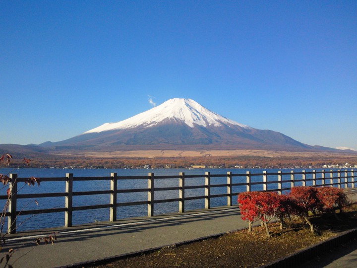 今日の富士山　〜毎日更新　山中湖情報〜