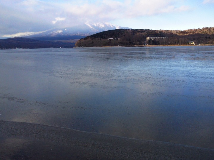 山中湖-15℃　結氷状況　〜氷上立ち入り禁止です〜