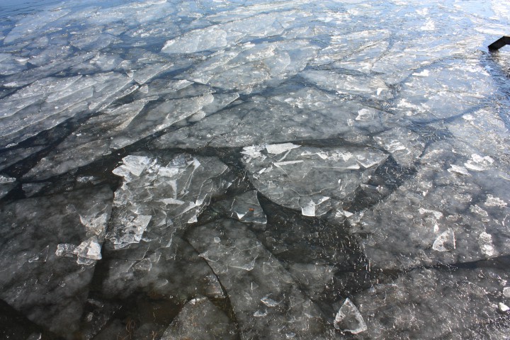 山中湖の氷